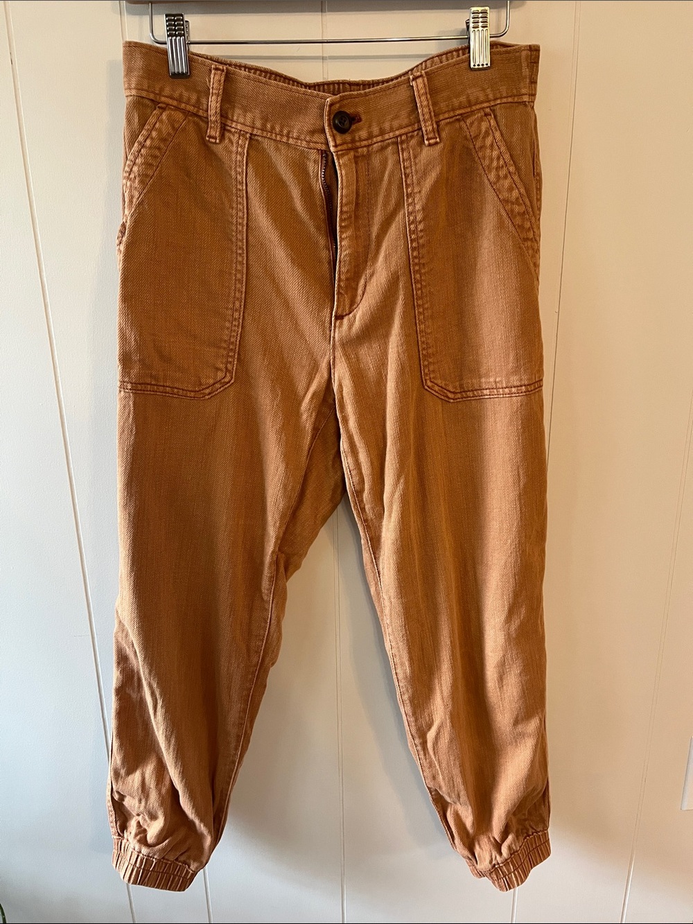 GAP Women’s Cotton Blend Jogger Style Pant